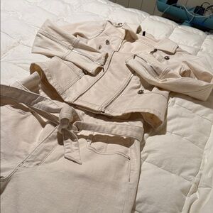 White a house Black Market two piece pant and jacket set size 14